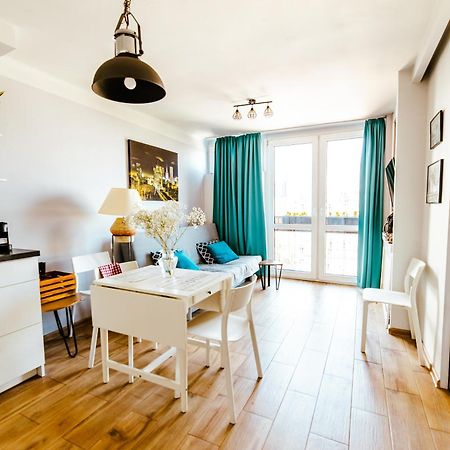 Bright 14Th Floor Central Home With Balcony & Views Varşova Dış mekan fotoğraf