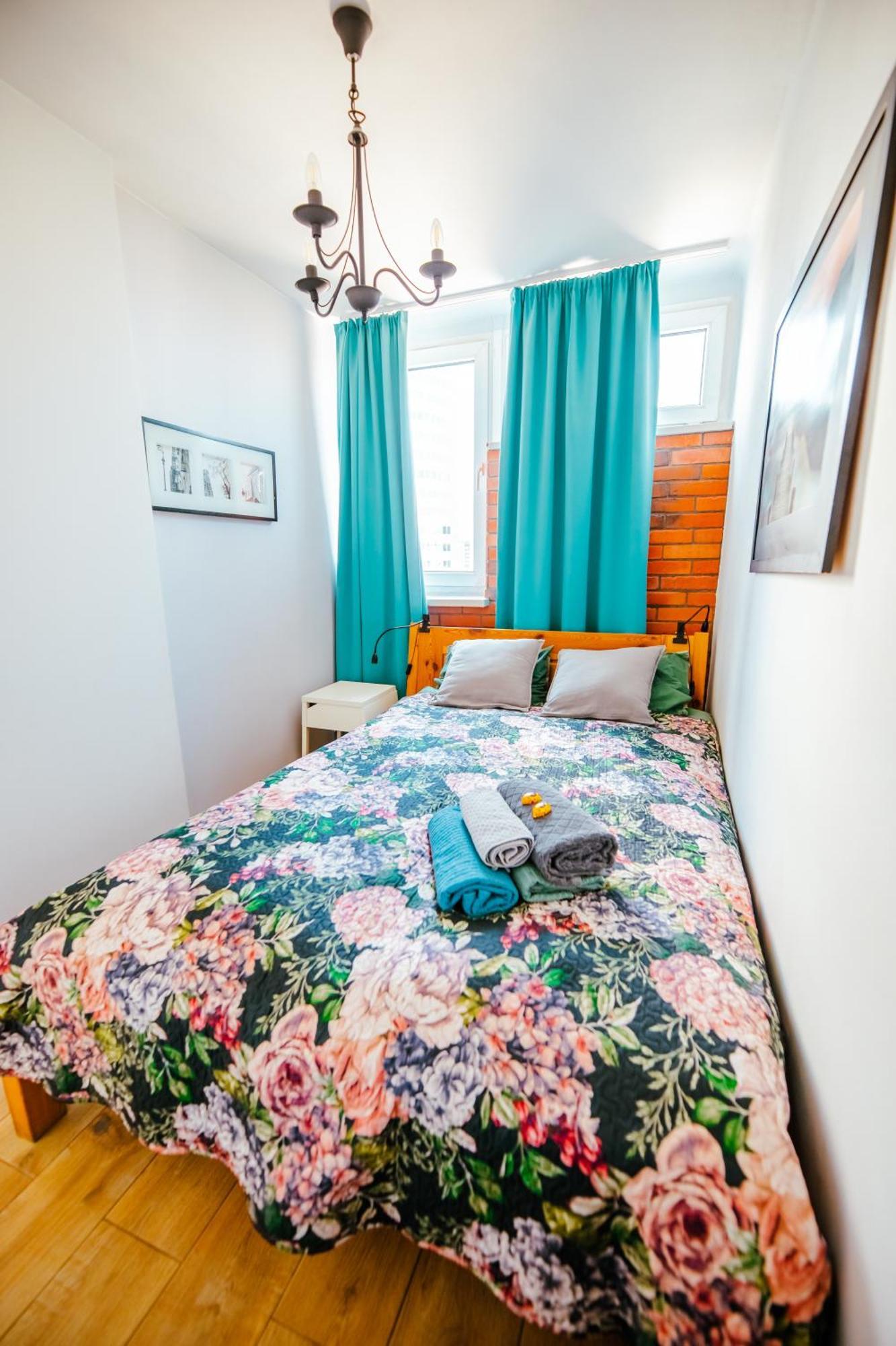Bright 14Th Floor Central Home With Balcony & Views Varşova Dış mekan fotoğraf