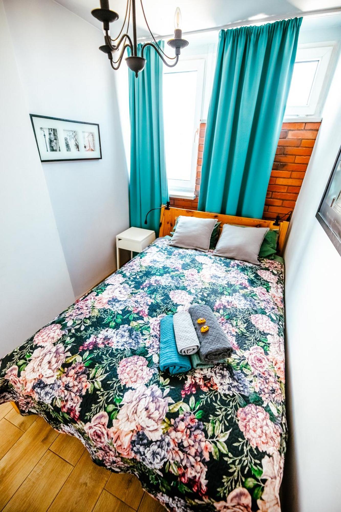 Bright 14Th Floor Central Home With Balcony & Views Varşova Dış mekan fotoğraf