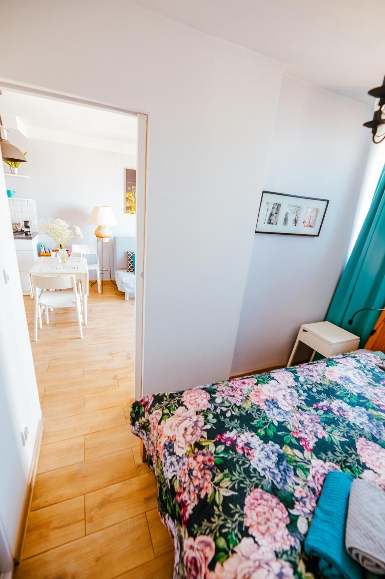 Bright 14Th Floor Central Home With Balcony & Views Varşova Dış mekan fotoğraf